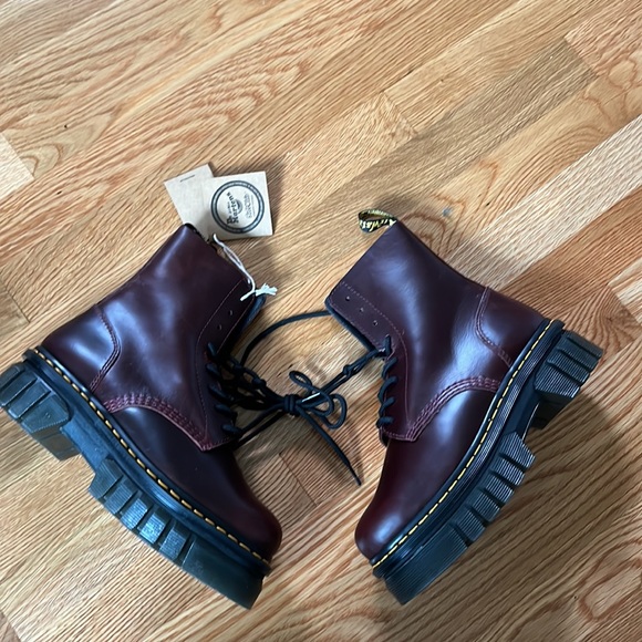 NWT Free People Dr. Martens Audrick Brando Leather Lace-Up Boots Size 7, 8, or 9 - Picture 15 of 17